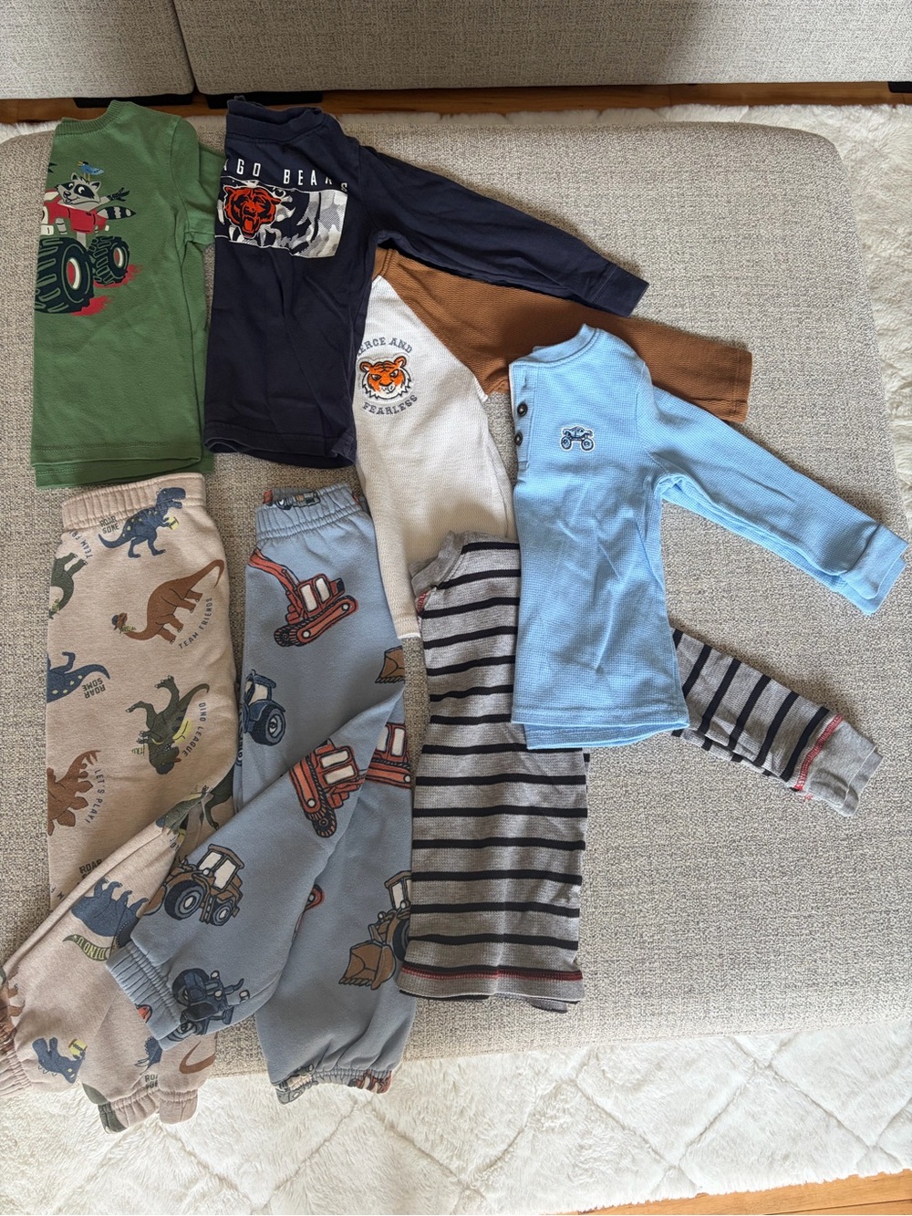 Boys 3T Bundle Long-Sleeve Thermals and T's and 2 Bonus Sweatpants 7 pieces